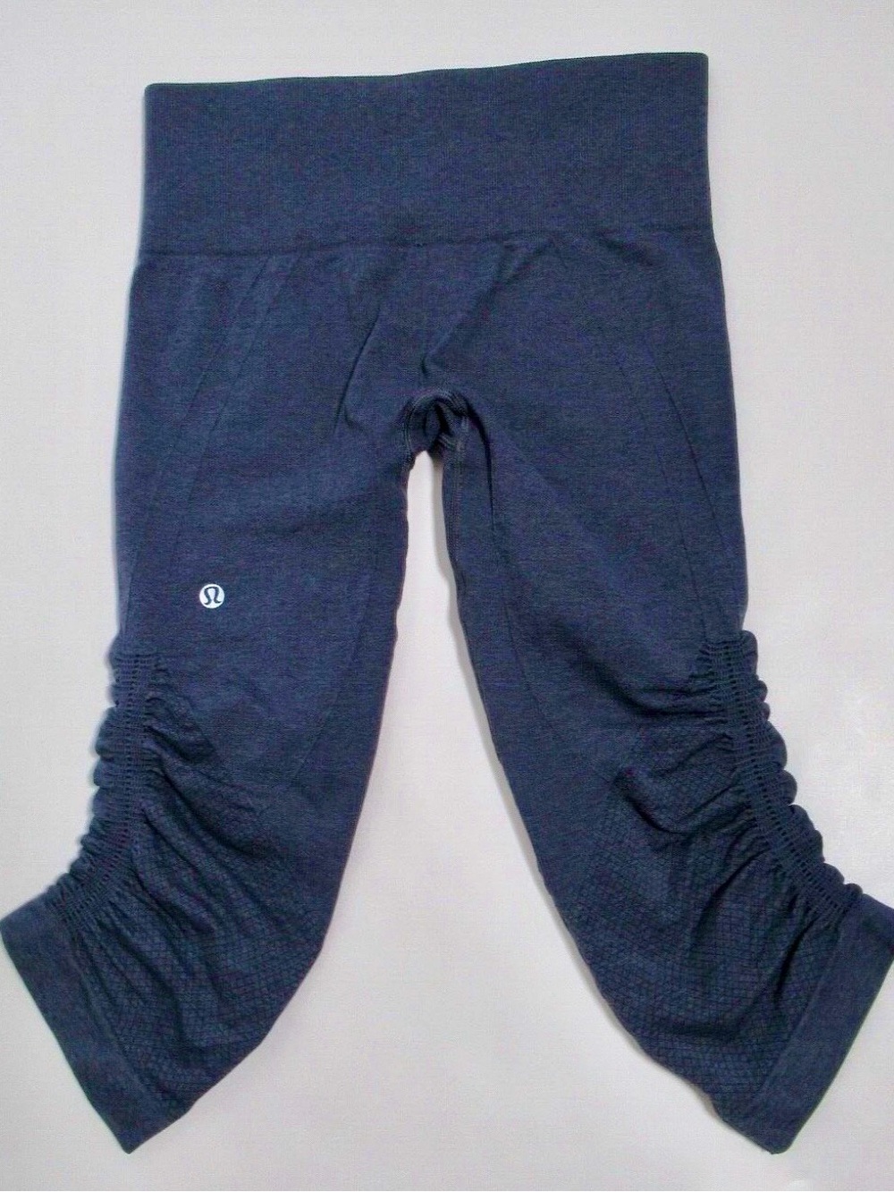 Lululemon Athletica In The Flow Crop Leggings Heathered Navy
Women’s Size 4